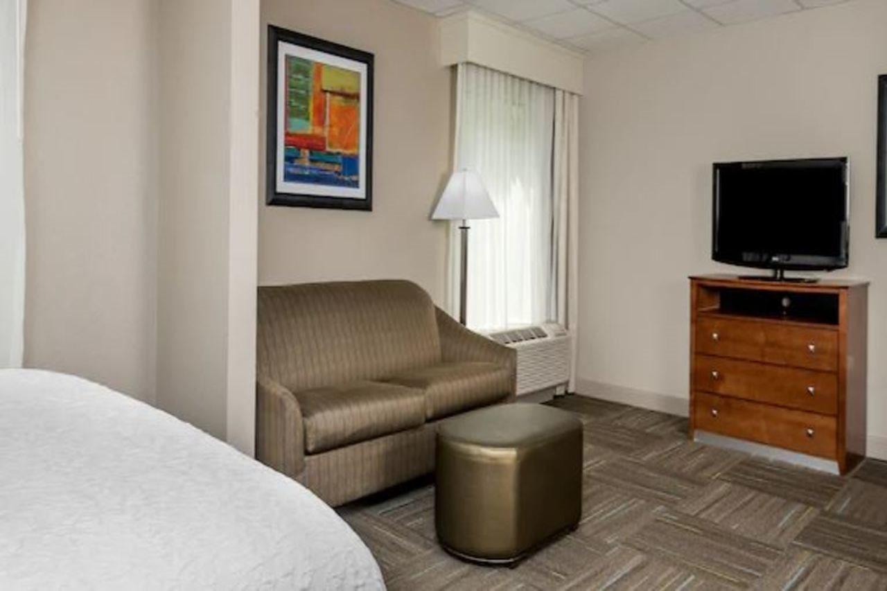 Hampton Inn Ft. Chiswell-Max Meadows Exterior photo